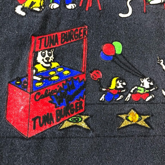 Hollywood Famous Cats Bowl Red Carpet Vintage Tee - Picture 8 of 14